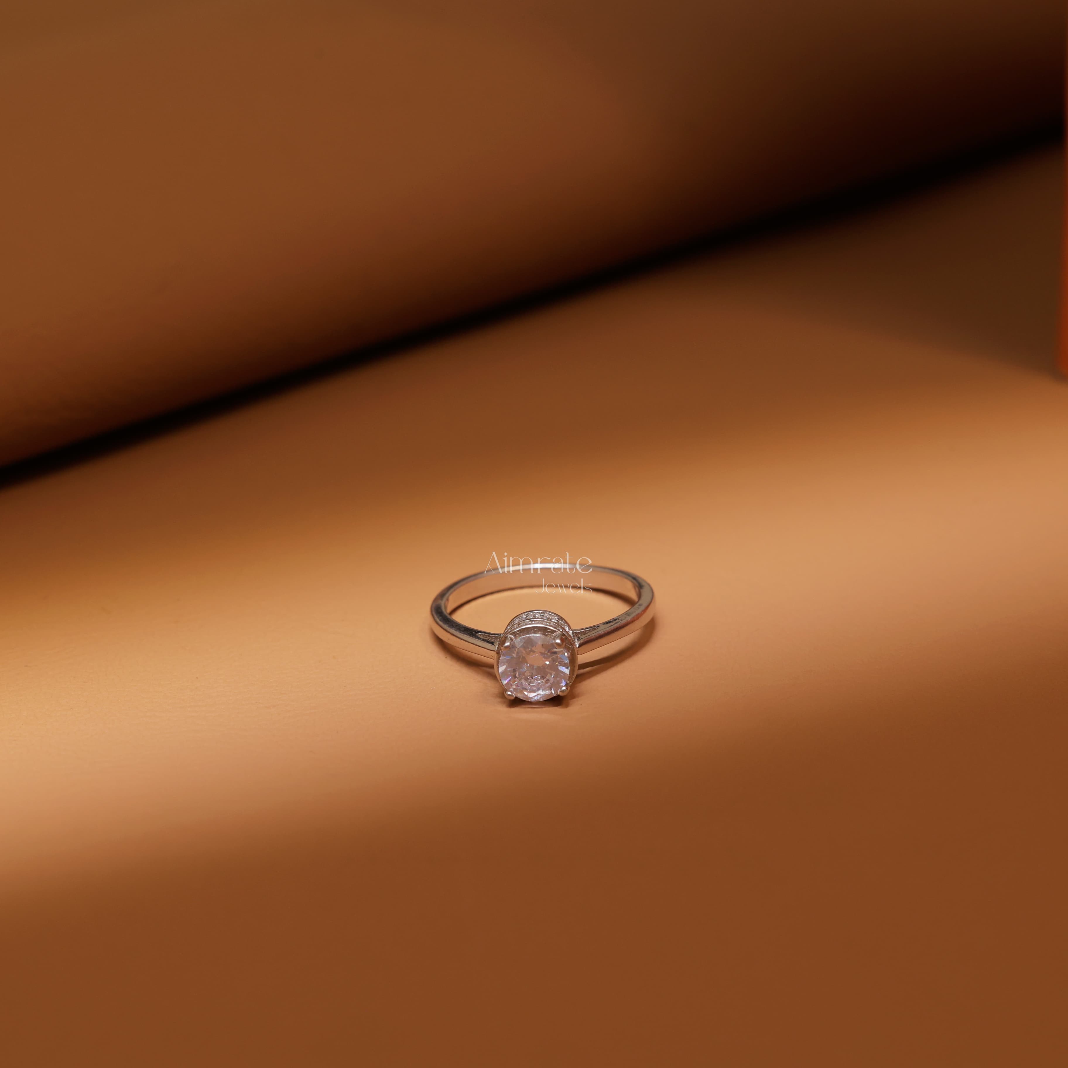 1.5ct Round Lab-Grown Diamond 14kt Gold Ring thumbnail 4