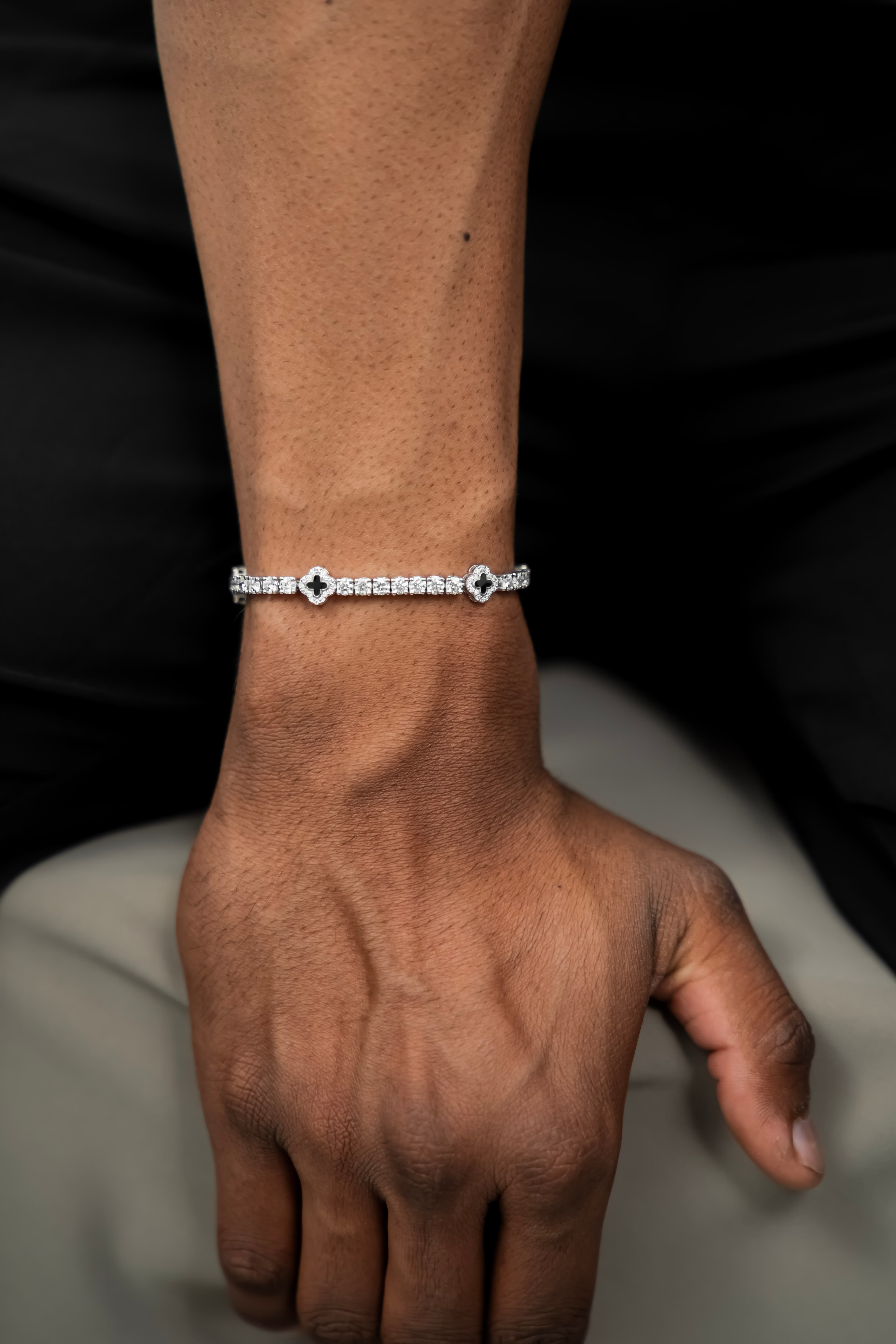 4mm Clover Tennis Bracelet with 925 Silver and Moissanite Diamonds thumbnail 3