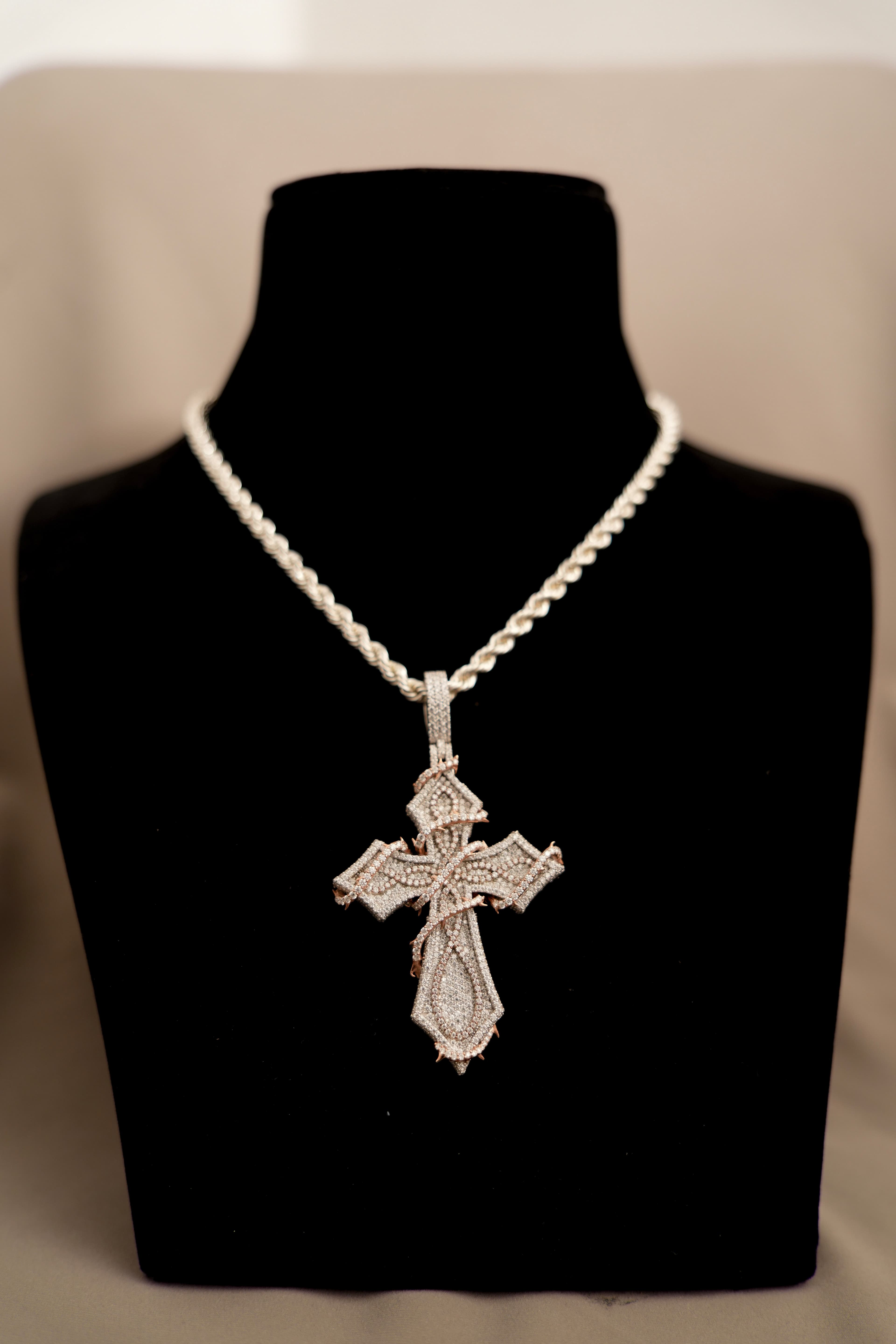 Wrapped Cross Pendant with 925 Silver and Moissanite Diamonds thumbnail 3